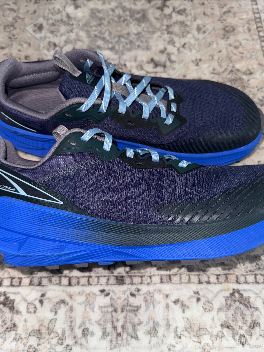 Altra Mens Size 9.5 Experience Wild 2 Black/Blue Running Shoes NWOB